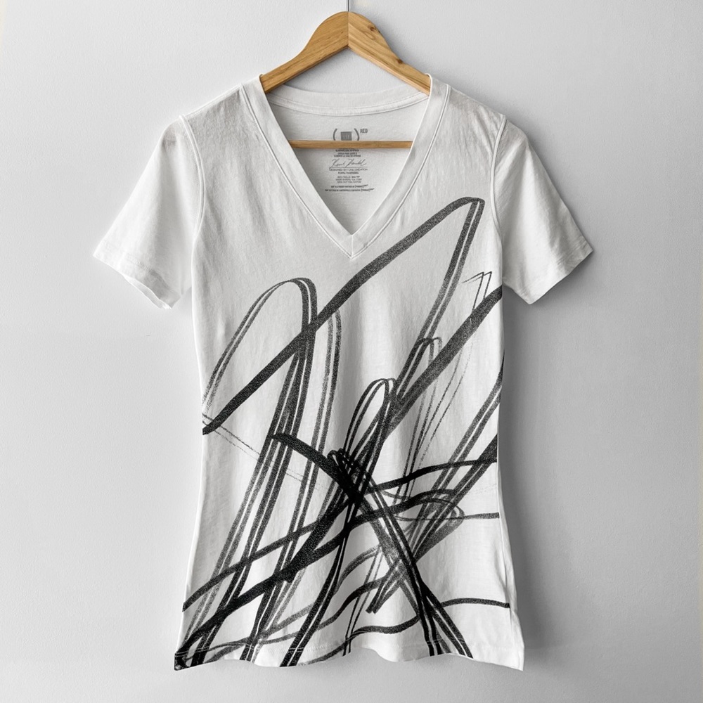 GAP Graphic Scribble T-Shirt, V-Neck